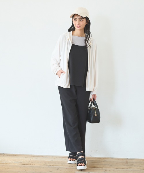 Honeys（ハニーズ）の「【ハニさら・接触冷感・ＵＶカット】きれいめジップパーカー（パーカー・レディース・ブラック/アイボリー/グレイッシュベージュ/イエロー・LL/S/M/L）」の6枚目の写真