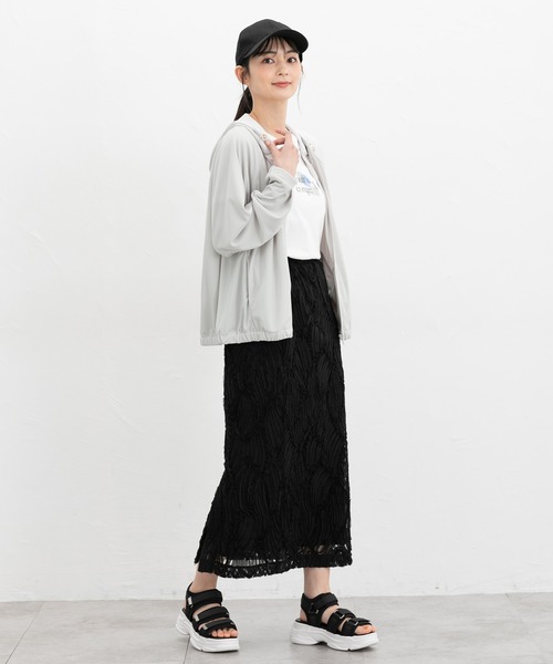 Honeys（ハニーズ）の「【ハニさら・接触冷感・ＵＶカット】きれいめジップパーカー（パーカー・レディース・ブラック/アイボリー/グレイッシュベージュ/イエロー・LL/S/M/L）」の14枚目の写真