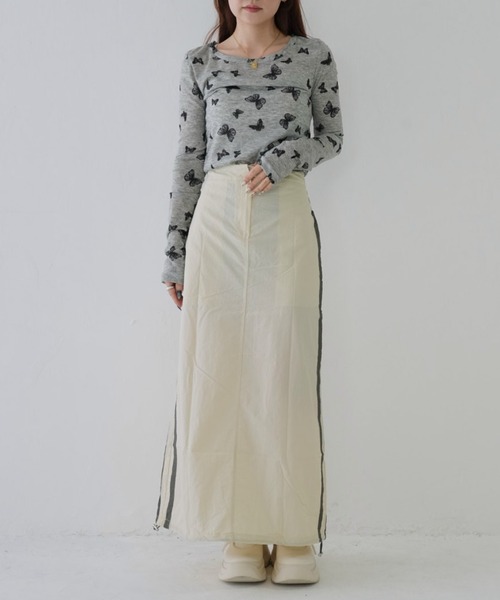 Uenui（ウニュイ）の「【 cunii 】 バタフライ プリント ラウンド ネック Tシャツ（Tシャツ/カットソー・レディース・ベージュ/グレー・FREE）」の10枚目の写真