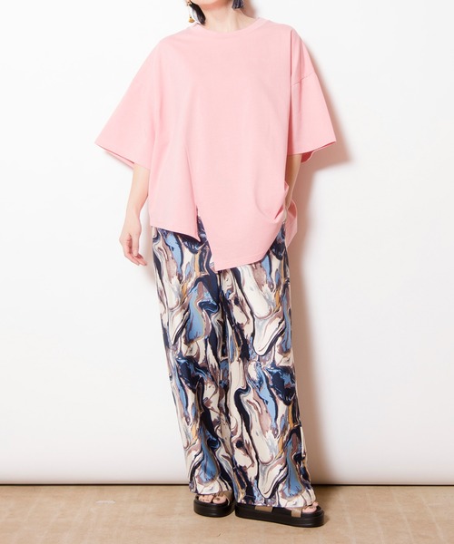 OSMOSIS（オズモーシス）の「アシンメトリーTシャツ（Tシャツ/カットソー・レディース・ブラック/ピンク/ホワイト・ONE SIZE）」の7枚目の写真