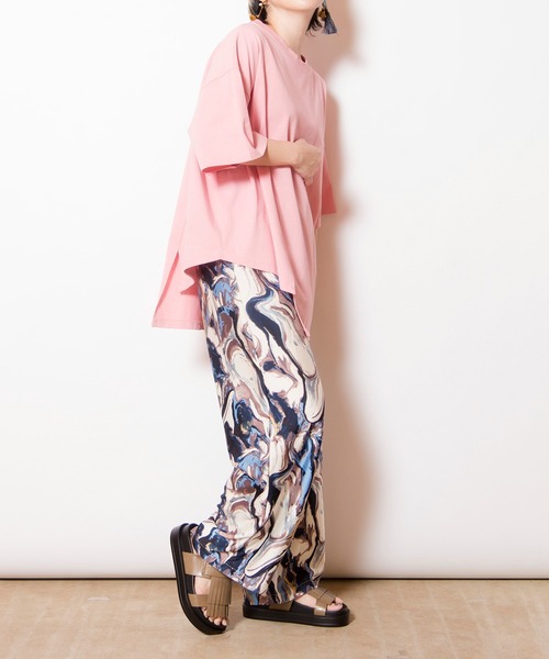 OSMOSIS（オズモーシス）の「アシンメトリーTシャツ（Tシャツ/カットソー・レディース・ブラック/ピンク/ホワイト・ONE SIZE）」の10枚目の写真