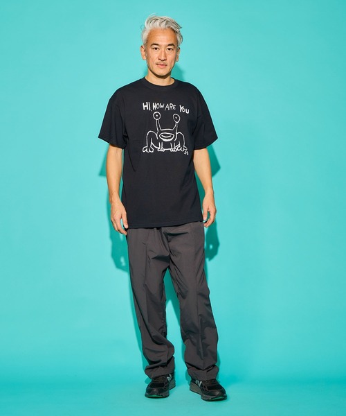 DANIEL JOHNSTON（ダニエルジョンストン）の「S/S TEE“HI HOW ARE YOU MURAL”/ショート スリーブ ティー "ハーイ ハワーユ― ミューラル”（Tシャツ/カットソー・メンズ・ブラック/ホワイト・MEDIUM/LARGE/X-LARGE）」の7枚目の写真
