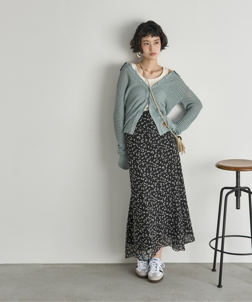 THE YOn(ザヨン)の「小花柄シフォンセミフレアスカート(スカート・レディース・オフホワイト/ブラック/レッド・S/M)」の8枚目の写真