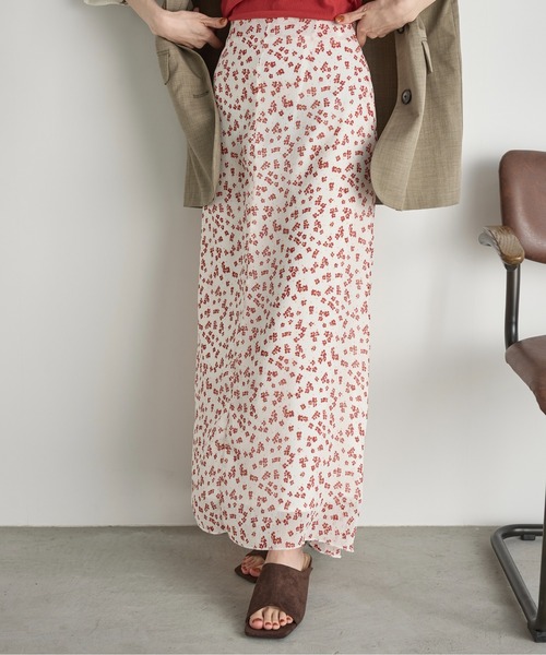 THE YOn(ザヨン)の「小花柄シフォンセミフレアスカート(スカート・レディース・オフホワイト/ブラック/レッド・S/M)」の13枚目の写真