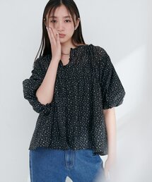 【WEB限定】小花柄シャーリングブラウス