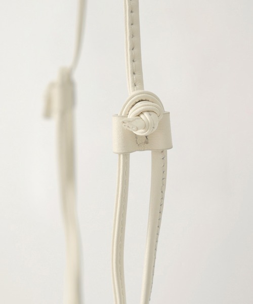 NOTHING WRITTEN（ナッシングリトゥン）の「NOTHING WRITTEN / ナッシングリトゥン FATU SHOULDER BAG ショルダーバック（ショルダーバッグ・レディース・ダークブラウン/ホワイト/ブラック・FREE）」の8枚目の写真