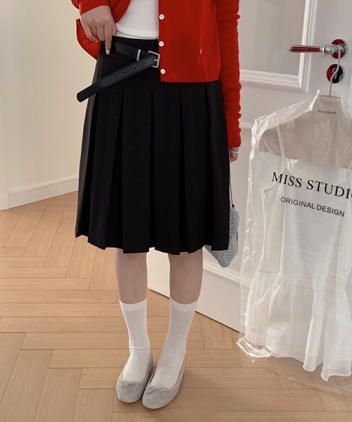 Chiina(チーナ)の「Chiina / ミディ丈プリーツスカート(スカート・レディース・グレー/オフホワイト/ブラック・M/L)」の1枚目の写真