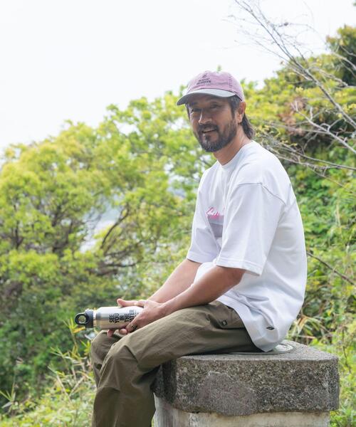 MAGIC NUMBER（マジック ナンバー）の「UpDRIFT×MAGIC NUMBER　T-SHIRTS3（Tシャツ/カットソー・メンズ・ブルー/レッド/ブラック・SMALL/MEDIUM/LARGE）」の5枚目の写真