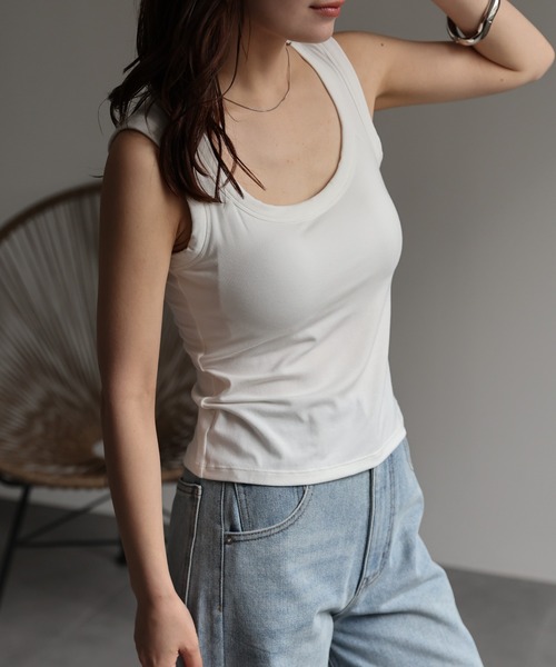 ap retro（アプレトロ）の「【ap retro basic】カップ付きタンクトップ / インナー《動画あり》（キャミソール・レディース・ブラック/ホワイト/ブラウン・MEDIUM/LARGE/SMALL/X-LARGE）」の2枚目の写真