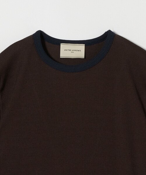 UNITED ARROWS（ユナイテッドアローズ）の「リブバイカラーパイピング ショートスリーブカットソー（Tシャツ/カットソー・レディース・オフホワイト/ダークブラウン/ワイン/ブラック/ダークグレー/その他2・FREE）」の15枚目の写真