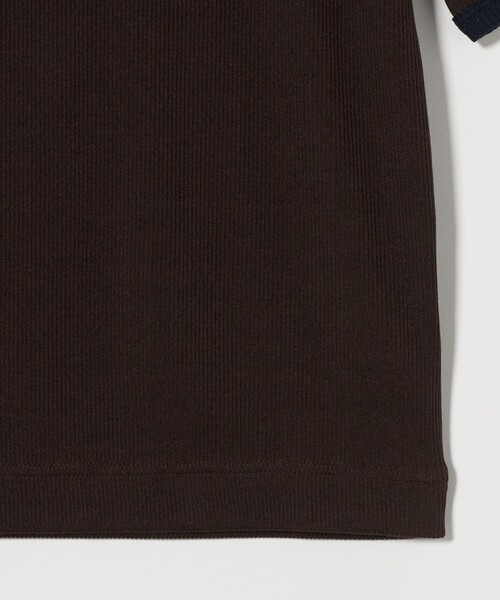 UNITED ARROWS（ユナイテッドアローズ）の「リブバイカラーパイピング ショートスリーブカットソー（Tシャツ/カットソー・レディース・オフホワイト/ダークブラウン/ワイン/ブラック/ダークグレー/その他2・FREE）」の9枚目の写真