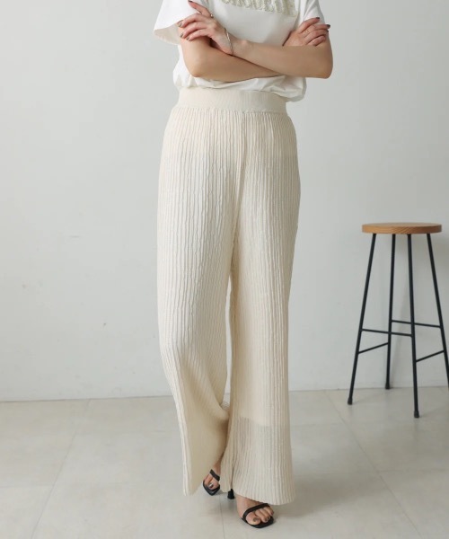 Bou Jeloud(ブージュルード)の「ウェービーメッシュニットパンツ【セットアップ可】(その他パンツ・レディース・ブラック/オフホワイト/モカ・FREE)」の2枚目の写真