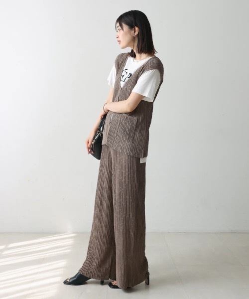 Bou Jeloud(ブージュルード)の「ウェービーメッシュニットパンツ【セットアップ可】(その他パンツ・レディース・ブラック/オフホワイト/モカ・FREE)」の9枚目の写真