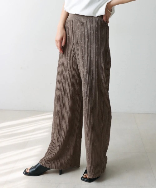 Bou Jeloud(ブージュルード)の「ウェービーメッシュニットパンツ【セットアップ可】(その他パンツ・レディース・ブラック/オフホワイト/モカ・FREE)」の10枚目の写真