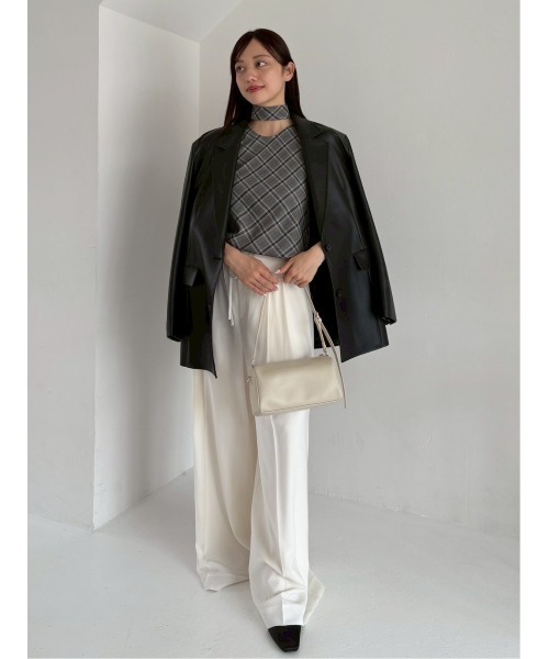 FRAY I.D（フレイアイディー）の「バリエレザーライクテーラードジャケット（テーラードジャケット・レディース・ベージュ/ブラウン/ブラック・0/1）」の22枚目の写真