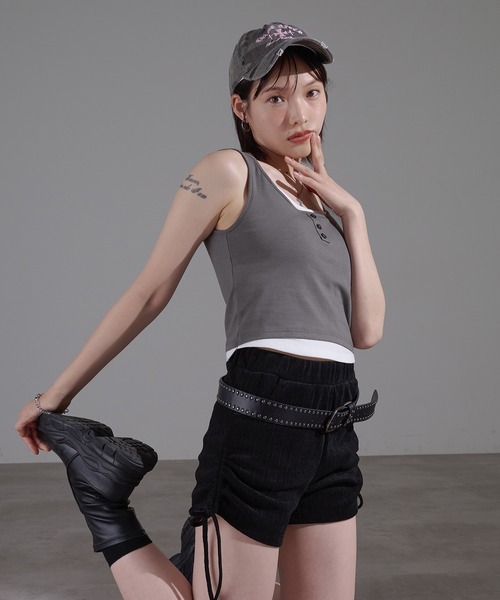 apres jour mignon(アプレジュールミニョン)の「ヘンリーレイヤードカップ付きタンク【ZOZOTOWN限定アイテム】(タンクトップ・レディース・ブラック/チャコールグレー/レッド・X-LARGE/フリー)」の19枚目の写真