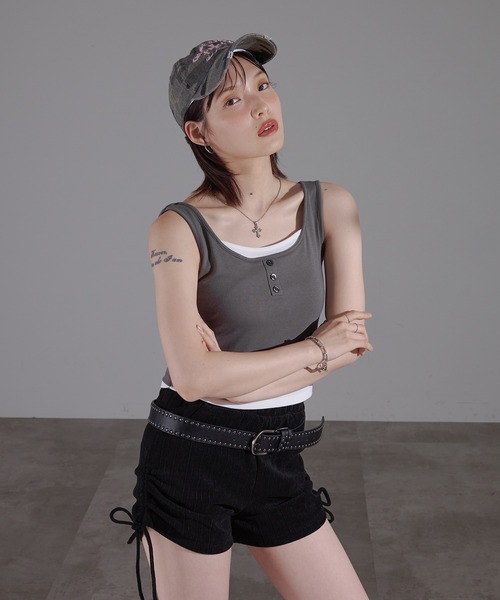 apres jour mignon(アプレジュールミニョン)の「ヘンリーレイヤードカップ付きタンク【ZOZOTOWN限定アイテム】(タンクトップ・レディース・ブラック/チャコールグレー/レッド・X-LARGE/フリー)」の22枚目の写真