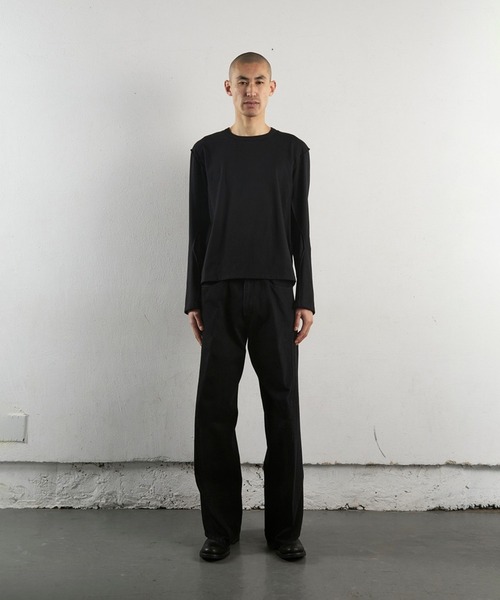 NVRFRGT(ネヴァーフォーゲット)の「3D TWISTED WIDE LEG JEANS(デニムパンツ・メンズ・ブラック・1/2/3)」の2枚目の写真