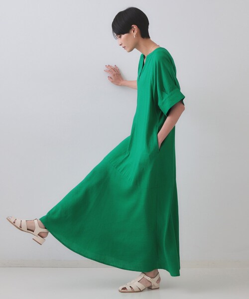 OPAQUE.CLIP(オペークドットクリップ)の「レーヨン麻キーネックワンピース【洗える】(ワンピース・レディース・ブラック/グリーン/ブラウン系その他・38/40/42)」の14枚目の写真