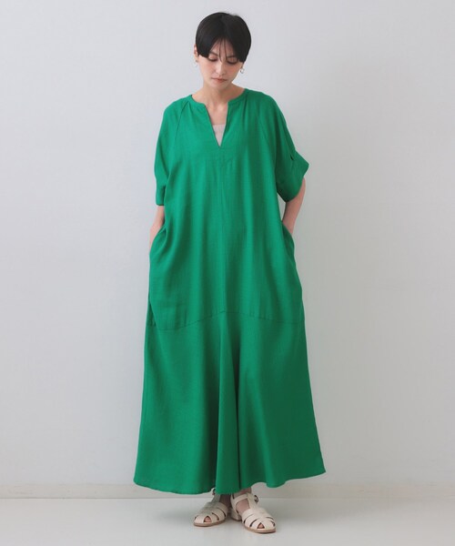 OPAQUE.CLIP(オペークドットクリップ)の「レーヨン麻キーネックワンピース【洗える】(ワンピース・レディース・ブラック/グリーン/ブラウン系その他・38/40/42)」の17枚目の写真