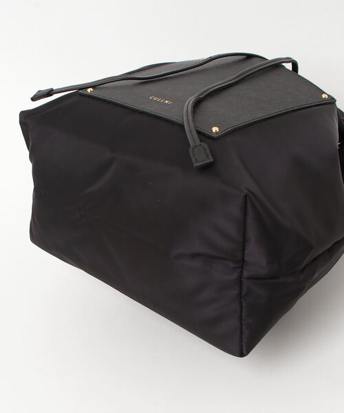 CULLNI（クルニ）の「Leather Pocket High Count Taffeta Drawstring Bag（ショルダーバッグ・メンズ・ブラック/グリーン/ネイビー/アッシュブラウン・ONESIZE）」の19枚目の写真