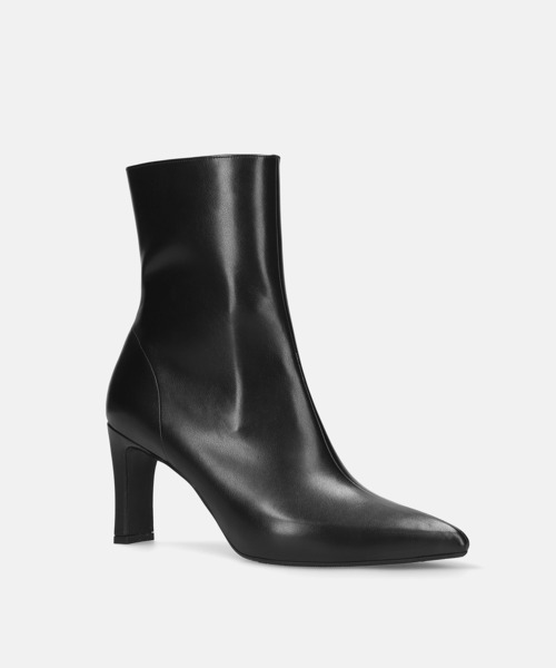 MAMIAN(マミアン)の「ポインテッドトゥ ショートブーツ (8.0cmヒール)(ブーツ・レディース・グレイッシュベージュ/ブラック・S/M/L)」の7枚目の写真