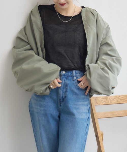 RU.TI.LE（ルチル）の「【RU.TI.LE】ギャザースリーブブルゾン（ブルゾン・レディース・ブラック/アイボリー/カーキ・MEDIUM）」の6枚目の写真