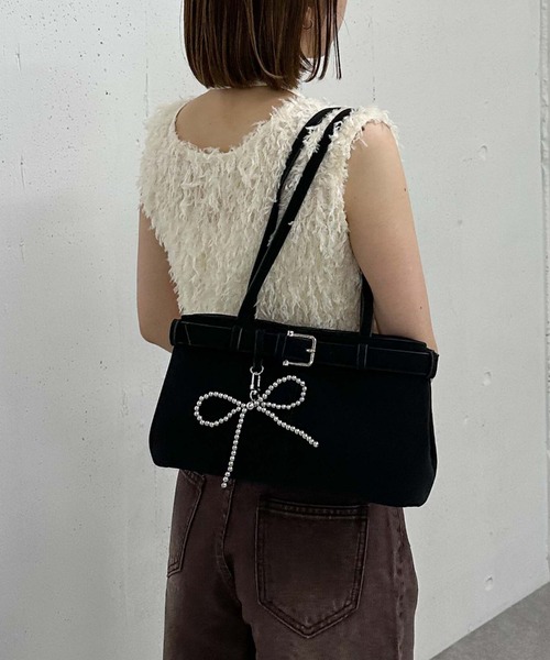 archives（アルシーヴ）の「チャーム付きスエードベルトバッグ（ショルダーバッグ・レディース・ベージュ/ブラウン/ブラック・FREE）」の9枚目の写真