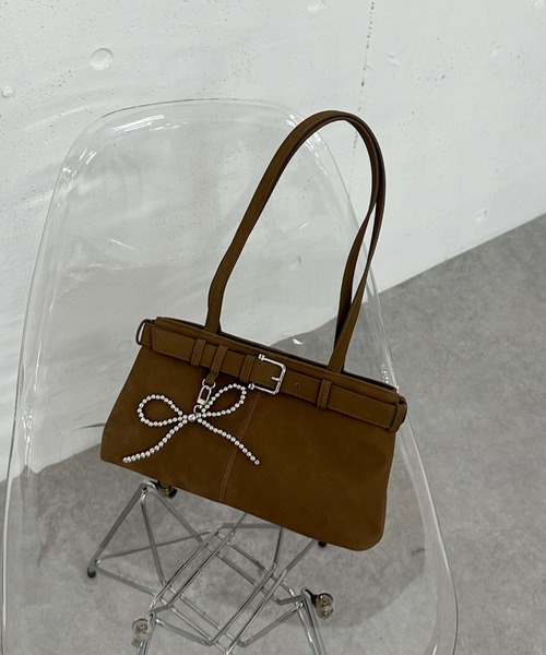 archives（アルシーヴ）の「チャーム付きスエードベルトバッグ（ショルダーバッグ・レディース・ベージュ/ブラウン/ブラック・FREE）」の21枚目の写真