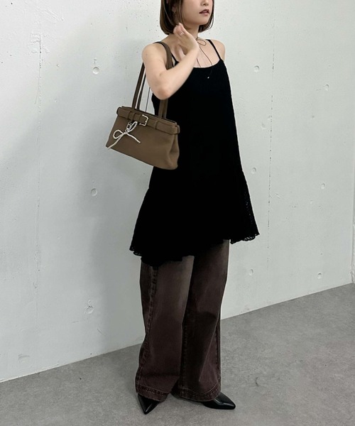 archives（アルシーヴ）の「チャーム付きスエードベルトバッグ（ショルダーバッグ・レディース・ベージュ/ブラウン/ブラック・FREE）」の6枚目の写真