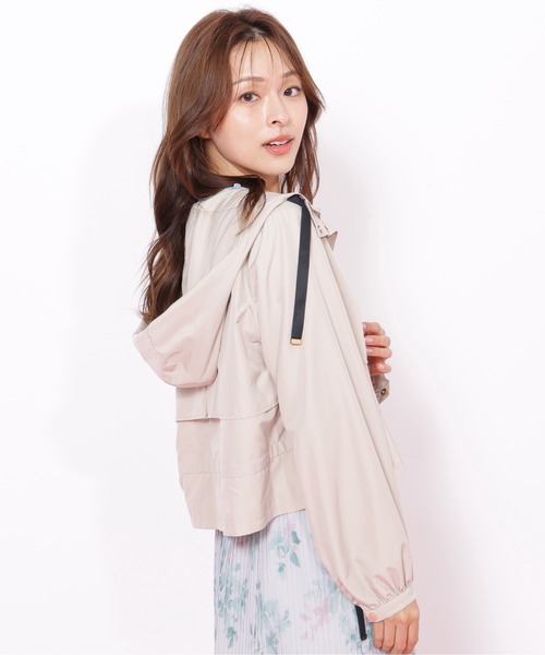 JILL by JILL STUART（ジルバイジルスチュアート）の「◇配色リボンペプラムジャケット（ブルゾン・レディース・ホワイト/ベージュ/ブラック・FREE）」の4枚目の写真