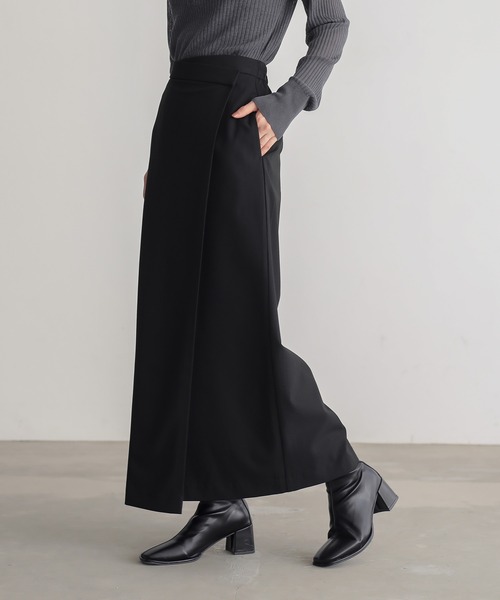 for/c（フォーシー）の「きれいめはっ水ラップナロースカート【サスティナブル】（スカート・レディース・ブラック/チャコールグレー/グレー・L/M）」の2枚目の写真