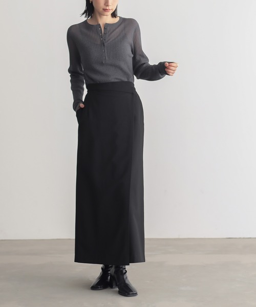 for/c（フォーシー）の「きれいめはっ水ラップナロースカート【サスティナブル】（スカート・レディース・ブラック/チャコールグレー/グレー・L/M）」の8枚目の写真
