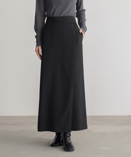 for/c（フォーシー）の「きれいめはっ水ラップナロースカート【サスティナブル】（スカート・レディース・ブラック/チャコールグレー/グレー・L/M）」の5枚目の写真