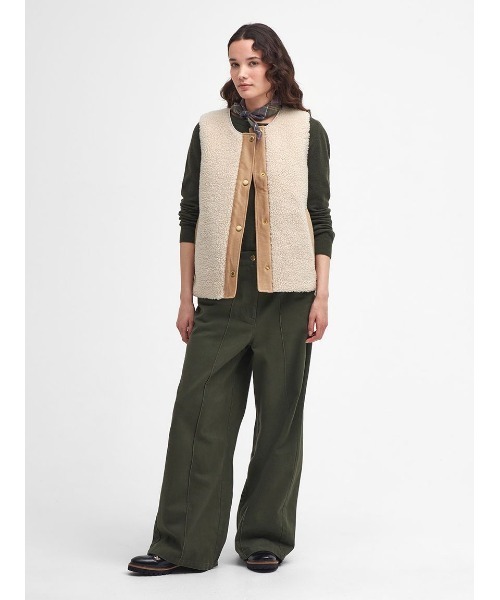 Barbour(バブアー)の「Dulsie ボア ライナー ベスト(その他アウター・レディース・オリーブ/ブラック/クリーム・8/12/10)」の4枚目の写真