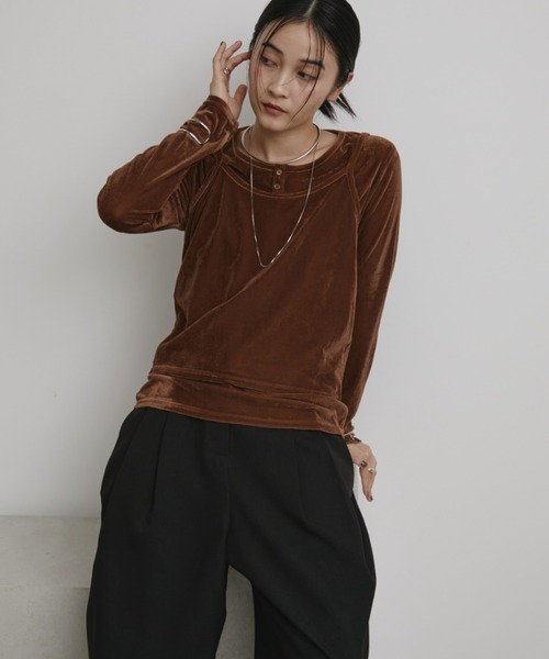 Aunt Marie's(アントマリーズ)の「キャミレイヤードベロアトップス(Tシャツ/カットソー・レディース・ブルー/ダークブラウン/オレンジ・FREE)」の3枚目の写真