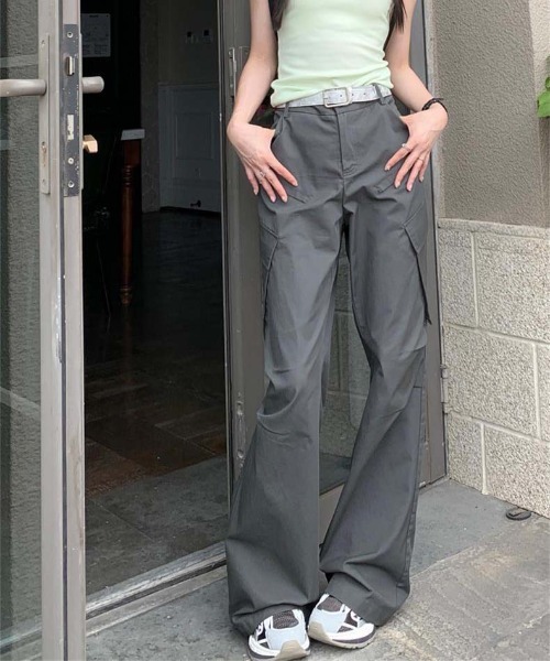WEGO(ウィゴー)の「WEGO/グランジ風フレアカーゴワイドパンツ(カーゴパンツ・レディース・グレー/ブラック・LARGE/MEDIUM)」の18枚目の写真