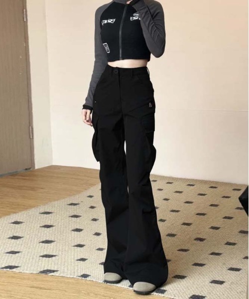 WEGO(ウィゴー)の「WEGO/グランジ風フレアカーゴワイドパンツ(カーゴパンツ・レディース・グレー/ブラック・LARGE/MEDIUM)」の5枚目の写真