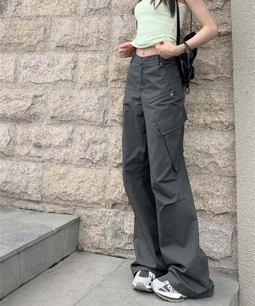 WEGO(ウィゴー)の「WEGO/グランジ風フレアカーゴワイドパンツ(カーゴパンツ・レディース・グレー/ブラック・LARGE/MEDIUM)」の16枚目の写真