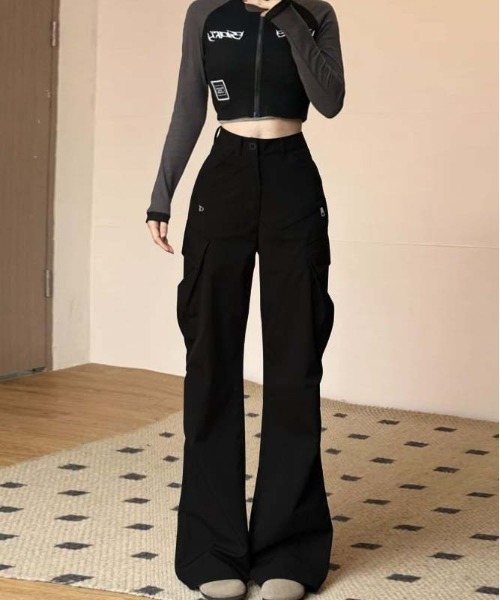 WEGO(ウィゴー)の「WEGO/グランジ風フレアカーゴワイドパンツ(カーゴパンツ・レディース・グレー/ブラック・LARGE/MEDIUM)」の3枚目の写真