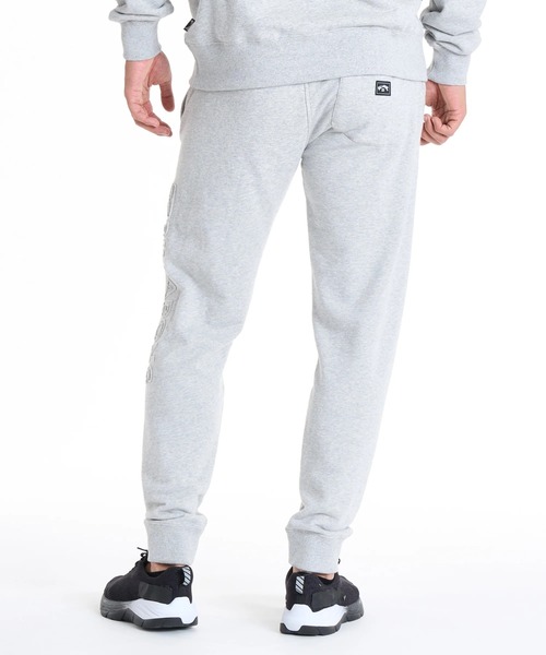 BILLABONG(ビラボン)の「BILLABONG メンズ EMBOSS LOGO PANT セットアップボトムス 【2025年秋冬モデル】/ビラボンサイドロゴウエストゴムスウェットジョガーバンツ(スウェットパンツ・メンズ・ブラック/グレー・X-LARGE/LARGE/MEDIUM)」の5枚目の写真