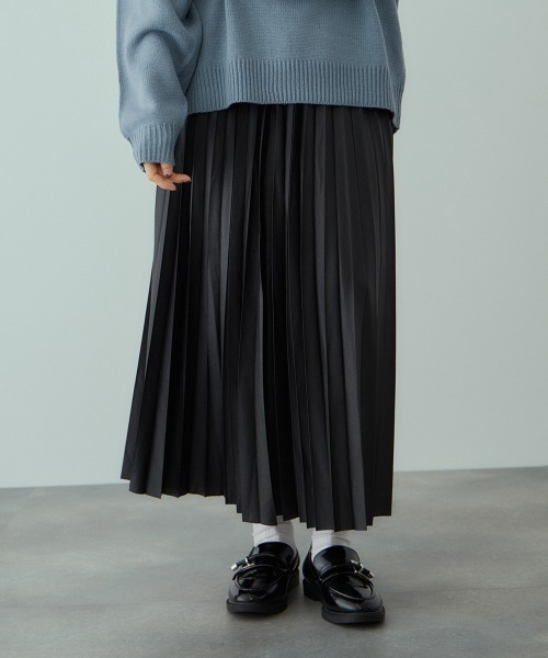 VICKY(ビッキー)の「レザーライクジョーゼットプリーツスカート≪手洗い可能≫(スカート・レディース・ブラック/ボルドー・M)」の16枚目の写真