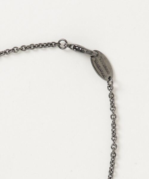 Vivienne Westwood MAN(ヴィヴィアンウエストウッドマン)の「MAN. TILLYA PENDANT(ネックレス・メンズ・カーキ・FREE)」の4枚目の写真