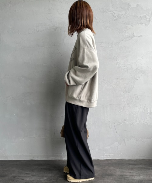 AMERICANA（アメリカーナ）の「[Americana/アメリカーナ] カレッジプリント クルーネックスウェット（スウェット・レディース・グレイッシュベージュ/ダークブラウン/オートミール・M）」の4枚目の写真