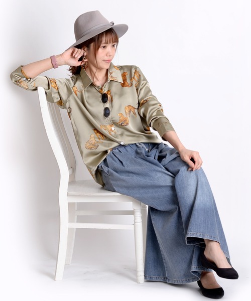 MARAI(マーライ)の「豹柄長袖シャツ ブラウス 大人カジュアル(シャツ/ブラウス・レディース・カーキ/ベージュ・FREE)」の12枚目の写真