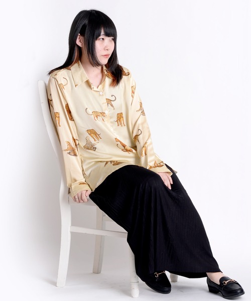 MARAI(マーライ)の「豹柄長袖シャツ ブラウス 大人カジュアル(シャツ/ブラウス・レディース・カーキ/ベージュ・FREE)」の7枚目の写真