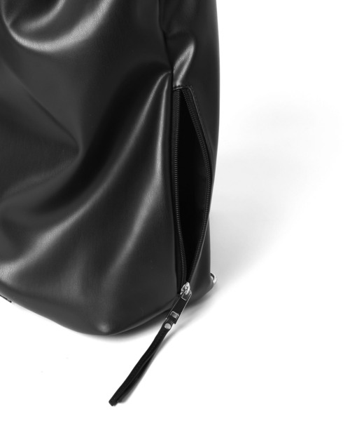 HARE（ハレ）の「レザーナップサック(HARE)（バックパック/リュック・メンズ・ブラック・FREE）」の8枚目の写真