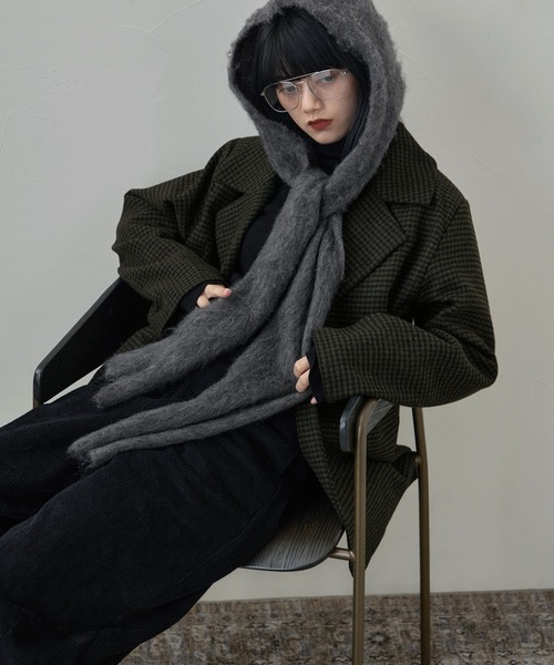 etoll.（エトル）の「モヘアタッチフードマフラー（マフラー・レディース・ベージュ/レッド/ブルー/チャコールグレー・M）」の11枚目の写真