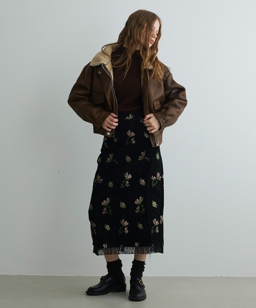 Clum(クルム)の「フラワーデザインジャガードフリンジスカート(スカート・レディース・ブラック系・LARGE/MEDIUM/SMALL)」の14枚目の写真