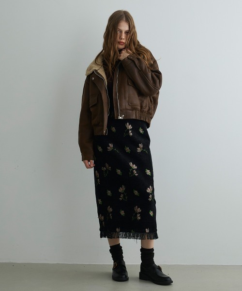 Clum(クルム)の「フラワーデザインジャガードフリンジスカート(スカート・レディース・ブラック系・LARGE/MEDIUM/SMALL)」の15枚目の写真